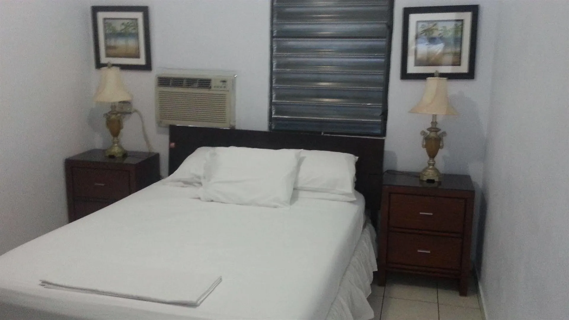 Playa Apartments Salinas